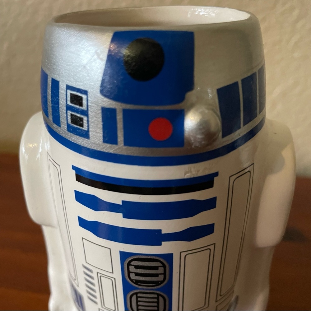 R2-D2 Ceramic Mug - Picture 8 of 11